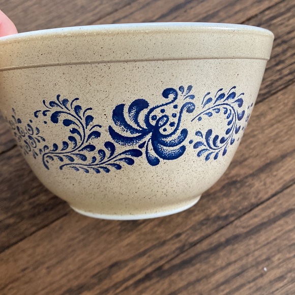 Vintage Pyrex Homestead Brown Mixing Bowl Blue Brown Speckled #401 - Picture 2 of 8